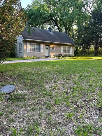 1013 W Santa Fe Trl, Kansas City, MO 64145