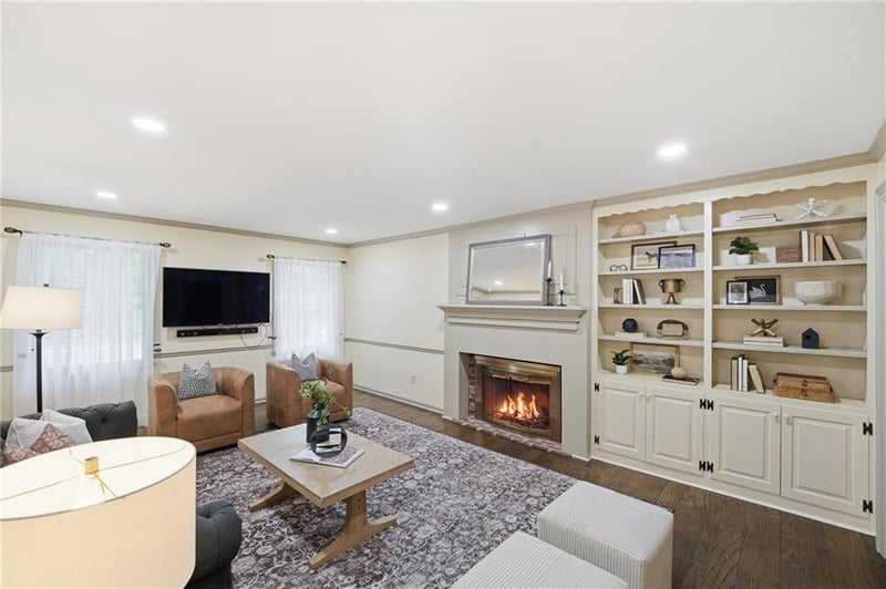 25409 Timberlake Trl, Greenwood, MO 64034