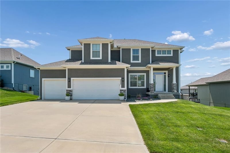 5223 NE 91st St NE, Kansas City, MO 64156