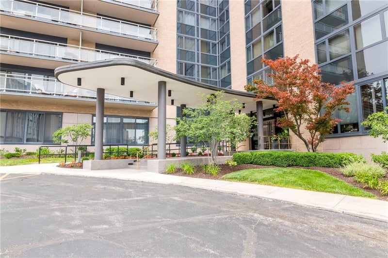 4545 Wornall Rd #LE4, Kansas City, MO 64111