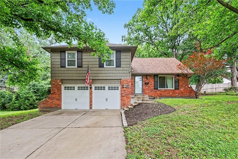 5620 Perry Ave, Merriam, KS 66203