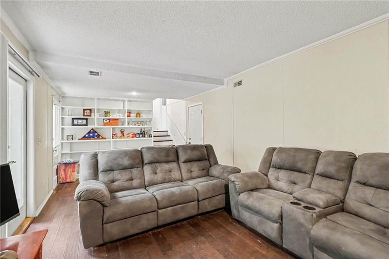 5620 Perry Ave, Merriam, KS 66203