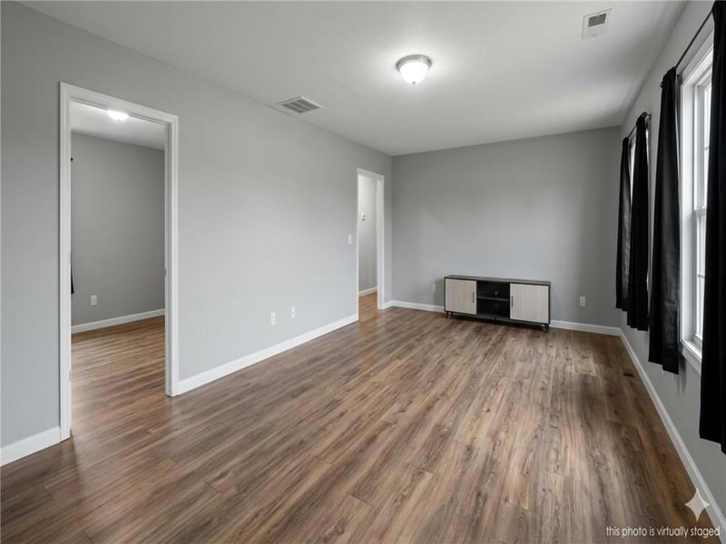 7602 Roswell Dr, Kansas City, KS 66109