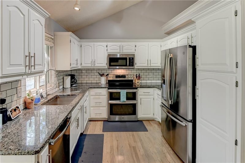 1750 Bridget Pl, Liberty, MO 64068