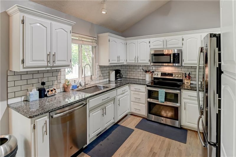 1750 Bridget Pl, Liberty, MO 64068
