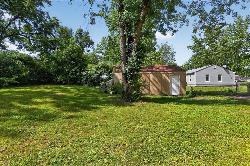 5318 Garfield Ave, Kansas City, MO 64118