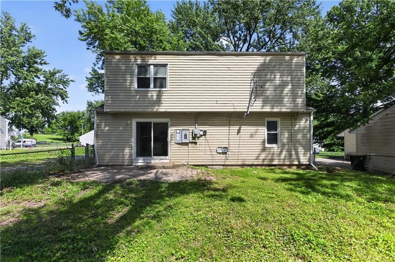 5318 Garfield Ave, Kansas City, MO 64118