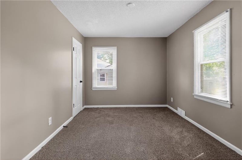 5318 Garfield Ave, Kansas City, MO 64118