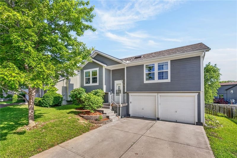 8605 NE 115th Ter, Kansas City, MO 64157