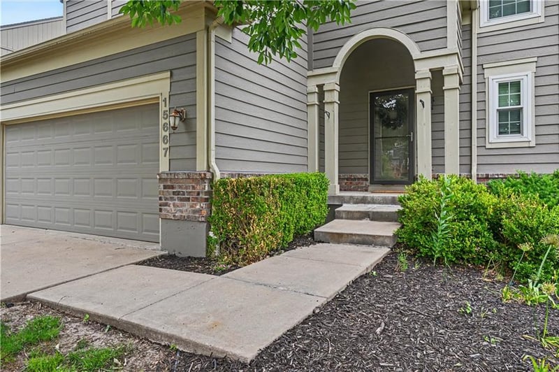 15667 Blackfoot St, Olathe, KS 66062