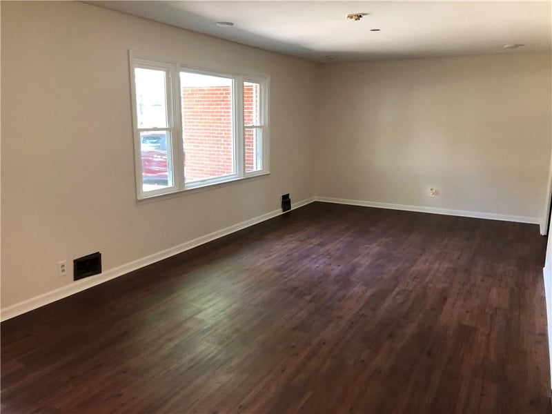 600 Christopher St, Warrensburg, MO 64093