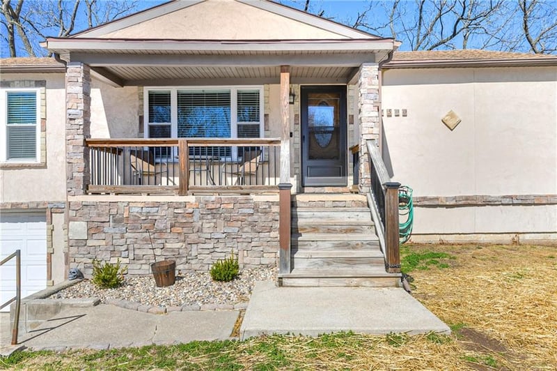 1500 High St, Leavenworth, KS 66048