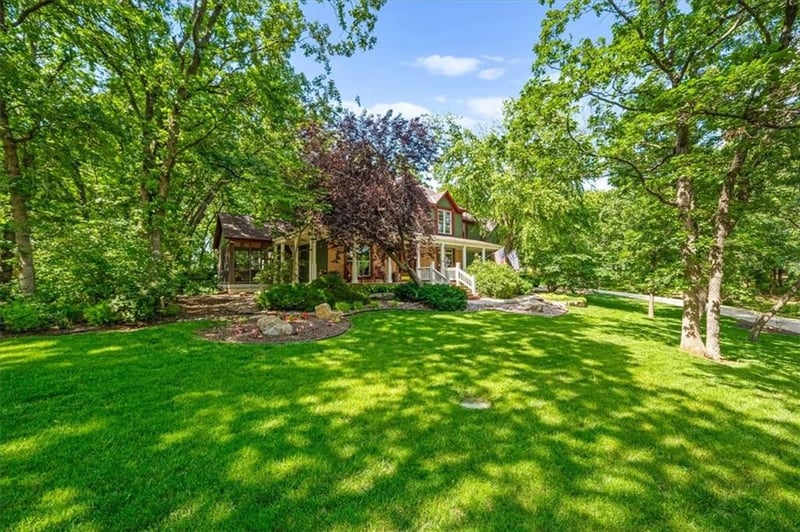 24450 61st Ter, Shawnee, KS 66226