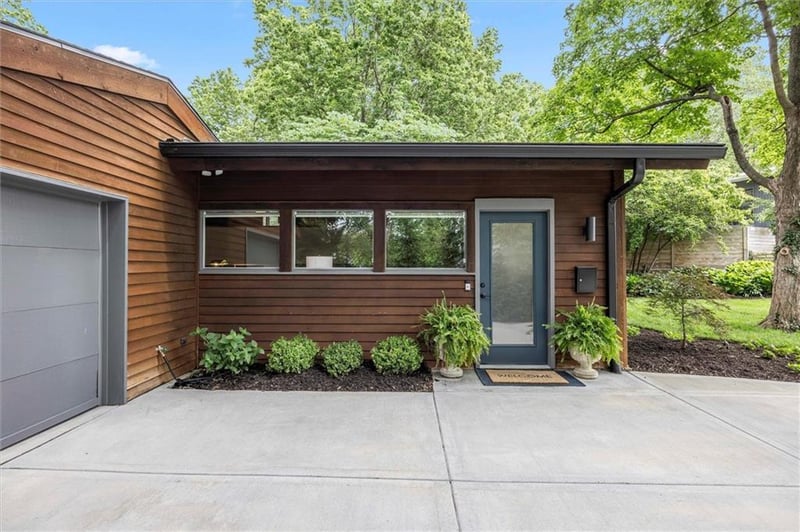 7415 Rosewood Cir, Prairie Village, KS 66208