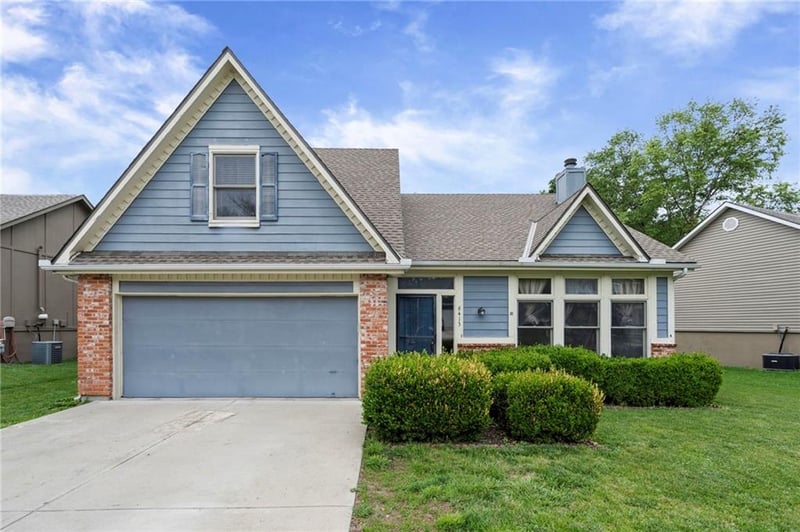 6413 Anderson St, Shawnee, KS 66226