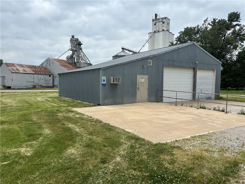 202 S Baldwin St, Richmond, KS 66080