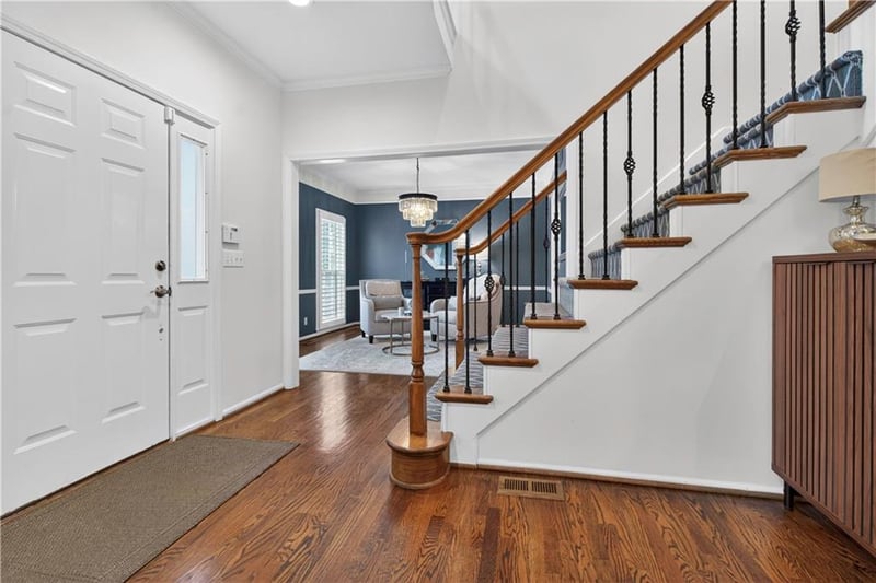 13013 Sherwood St, Leawood, KS 66209