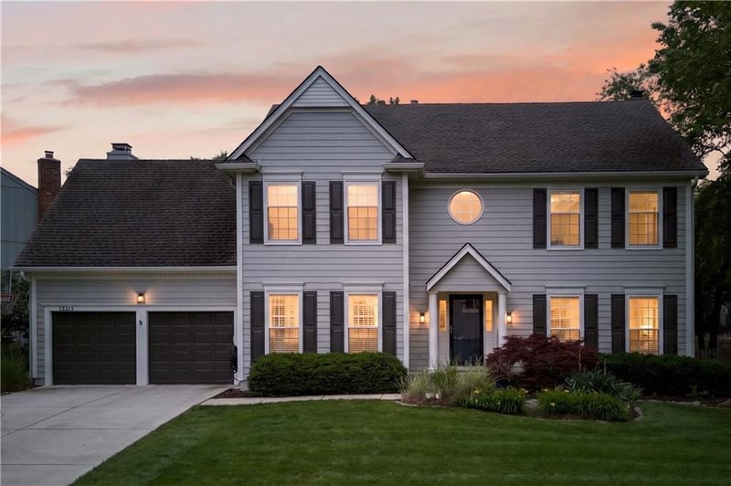 13013 Sherwood St, Leawood, KS 66209