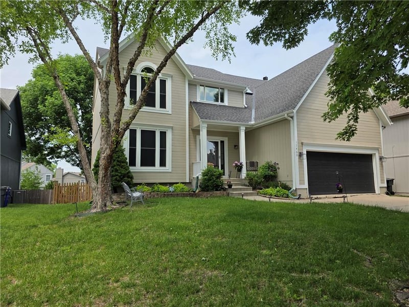 17460 158th St, Olathe, KS 66062