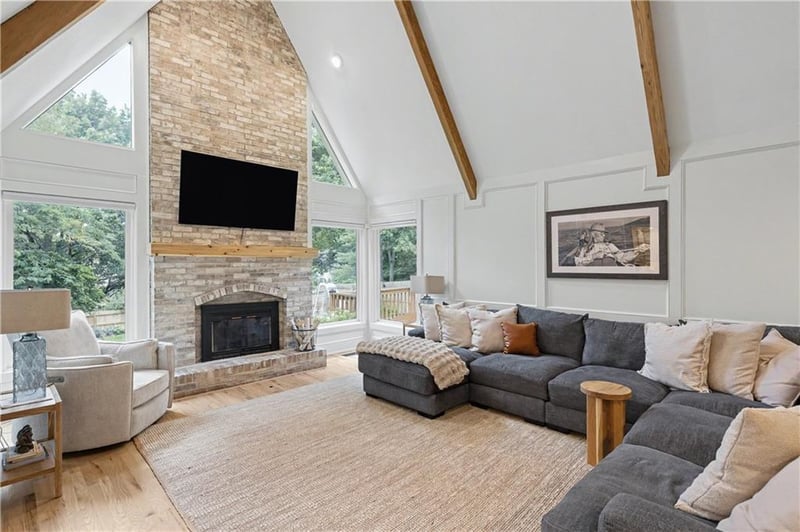 8020 W 116th St, Overland Park, KS 66210