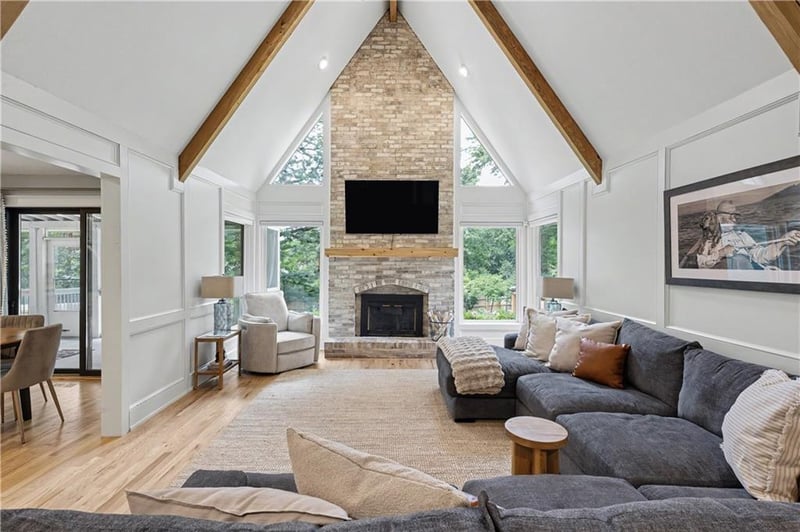 8020 W 116th St, Overland Park, KS 66210