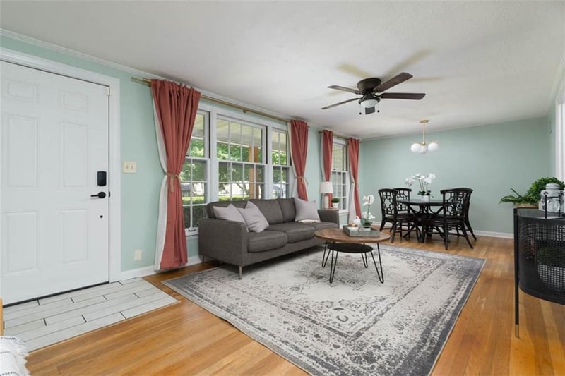 7625 Locust St, Kansas City, MO 64131