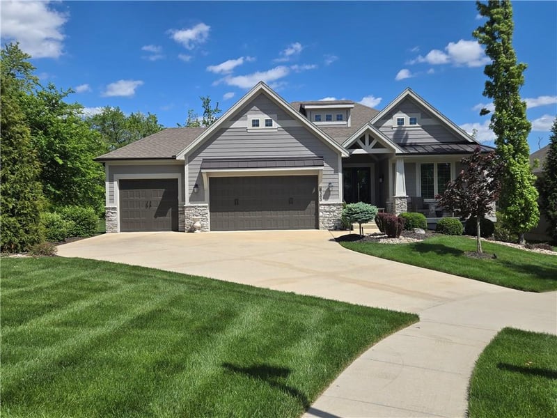 9363 Lind Rd, Lenexa, KS 66219