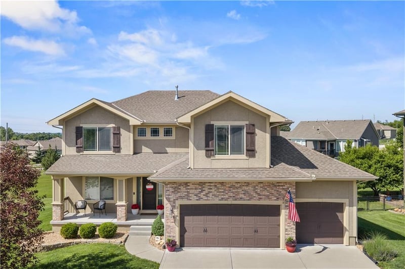 1218 Becket Ct, Raymore, MO 64083