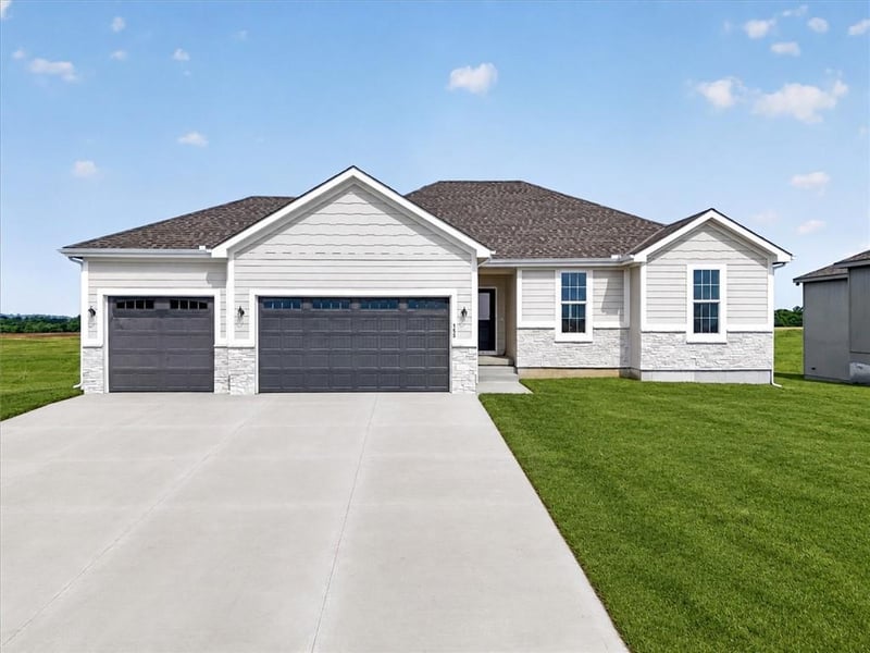 511 S Callie Rd, Bates City, MO 64011