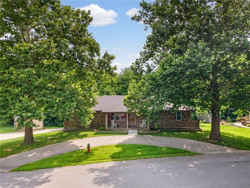 707 Dean St, Richmond, MO 64085