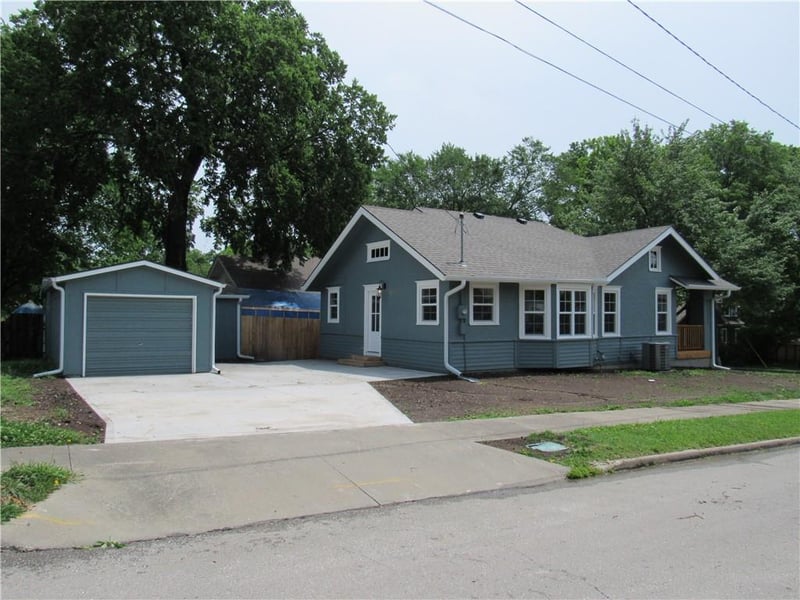 1000 E Pearl St, Harrisonville, MO 64701