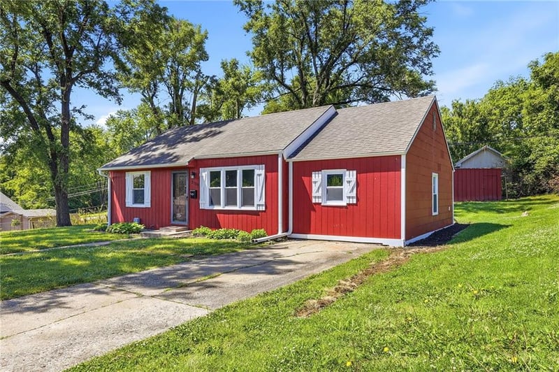 2706 28th St, Kansas City, KS 66106