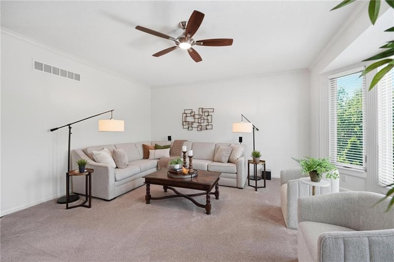 13710 Cody St, Overland Park, KS 66221