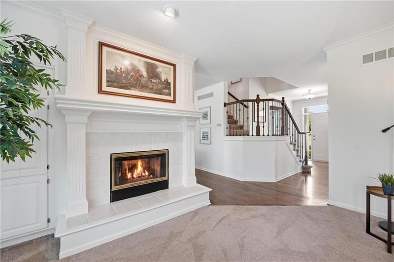 13710 Cody St, Overland Park, KS 66221