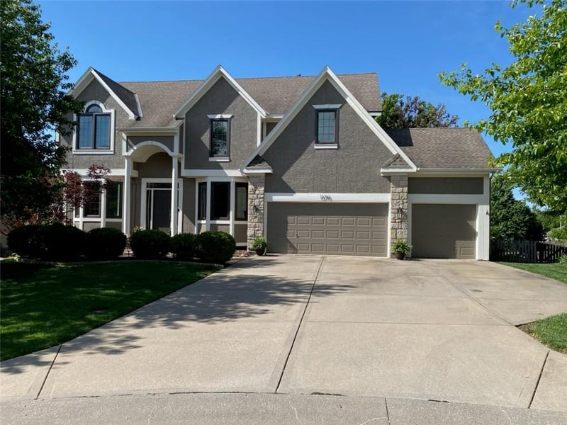 13710 Cody St, Overland Park, KS 66221