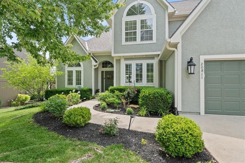20811 W 100th St, Lenexa, KS 66220