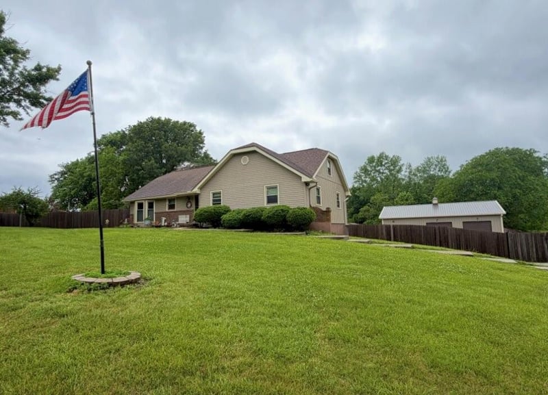 13016 Spring Rd, Liberty, MO 64068