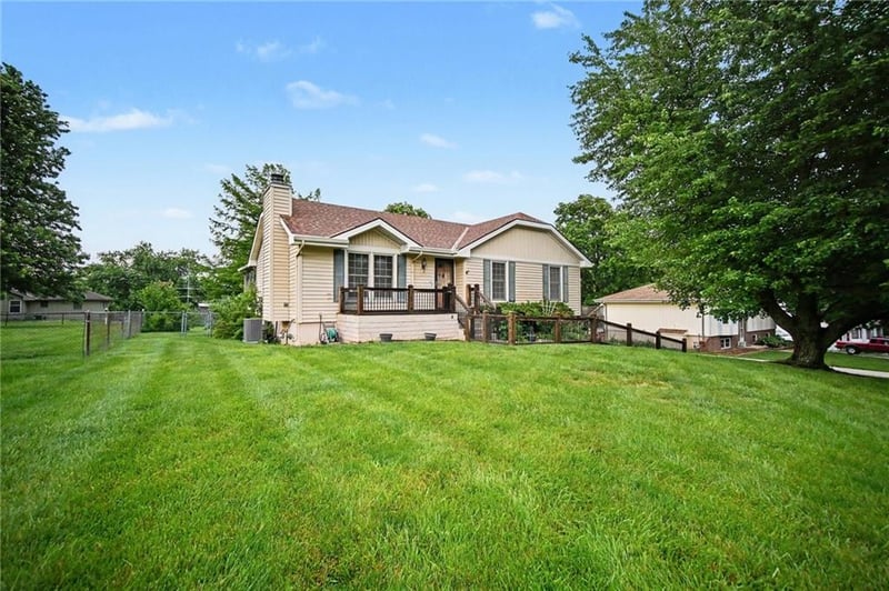 1100 115th St, Kansas City, MO 64155