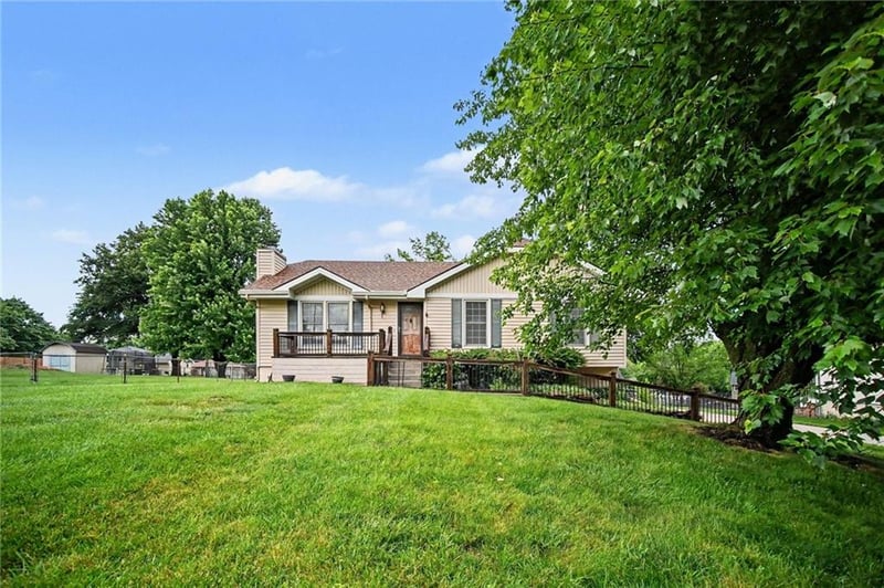 1100 115th St, Kansas City, MO 64155
