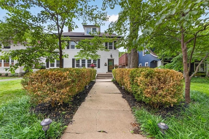 441 58th Ter, Kansas City, MO 64113