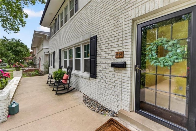 441 58th Ter, Kansas City, MO 64113