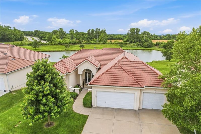 20801 37th Terrace Ct, Independence, MO 64057