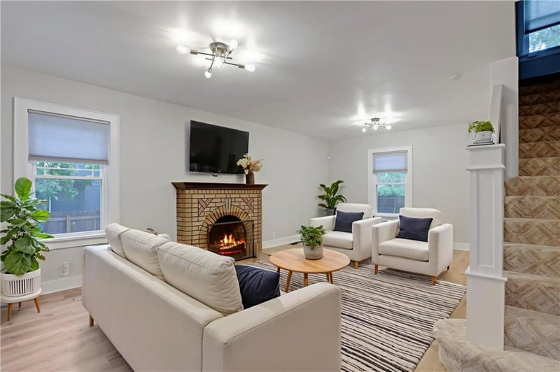 1705 Walnut St, Blue Springs, MO 64015
