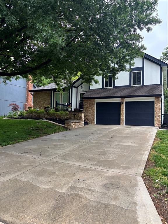 3507 Logwood Ct, Lee's Summit, MO 64064