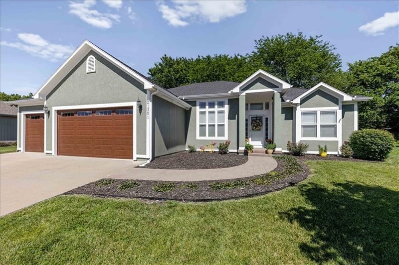 21301 Noble St, Spring Hill, KS 66083