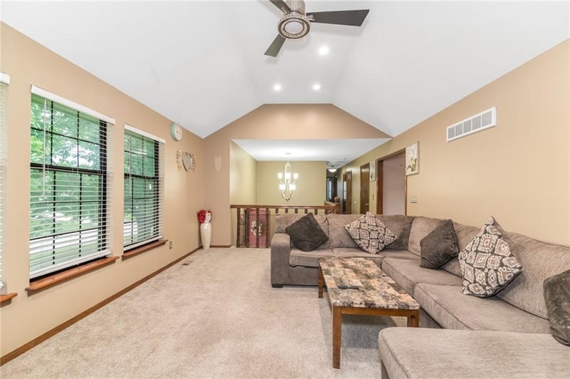 14910 65th St, Shawnee, KS 66216