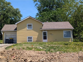 4417 N Oak Trafficway, Kansas City, MO 64116