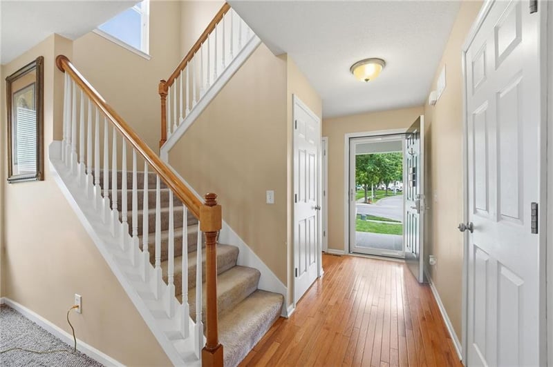 9844 N Hawthorne Ave, Kansas City, MO 64157