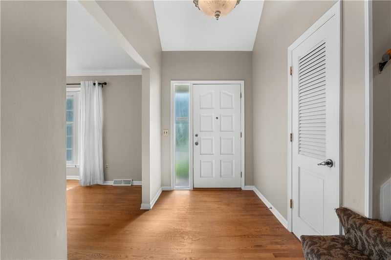 1705 1st St, Blue Springs, MO 64014