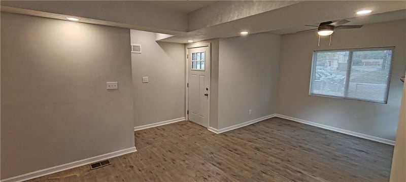 526 Brookside Ave, Independence, MO 64053